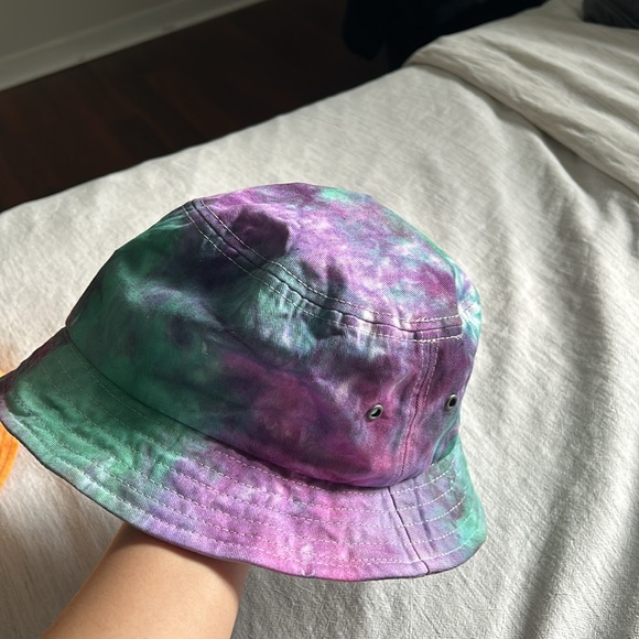 Custom Dyed Bucket Hats - tie-dye (Set) - Picture 2 of 5